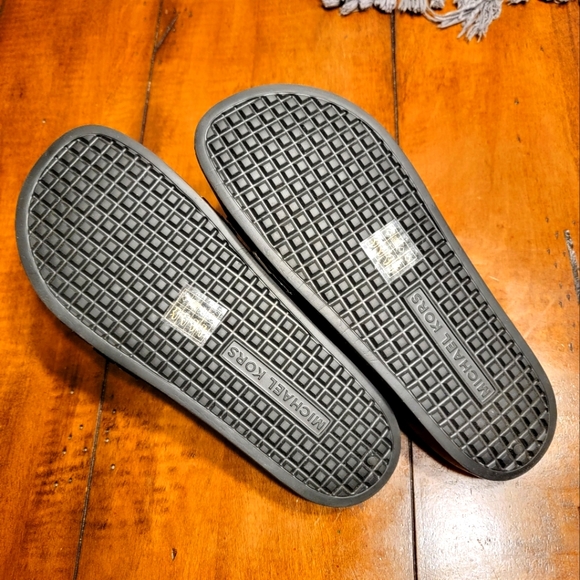 Michael Kors Brandy Slide Sandals - Picture 2 of 5